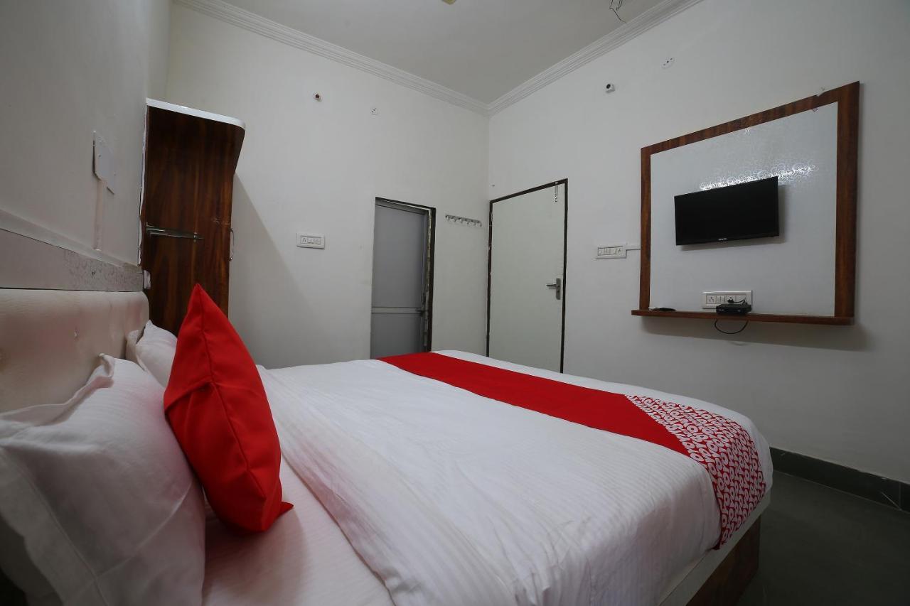 Oyo 37077 Hotel Rawat Аджмер Екстериор снимка