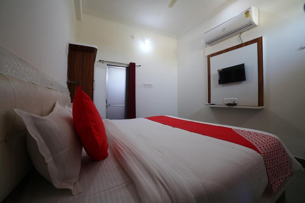 Oyo 37077 Hotel Rawat Аджмер Екстериор снимка