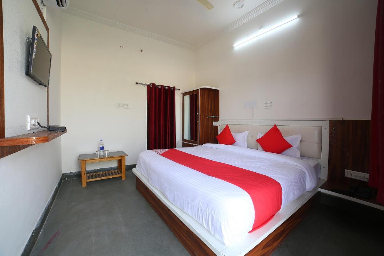 Oyo 37077 Hotel Rawat Аджмер Екстериор снимка
